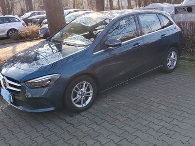 Mercedes B180
