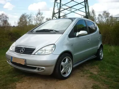 Używany Mercedes A210 140 KM (102 kW) 2004 Srebrny Sedan/Limuzyna