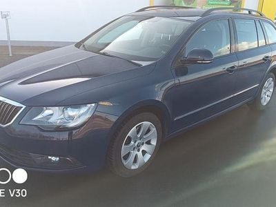 Gebraucht Skoda Superb Active 160 PS (117 kW) 2014 Blau Kombi