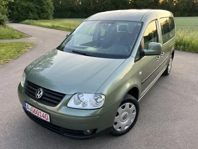 Gebraucht VW Caddy Maxi Life Life 105 PS (77 kW) 2010 Grün Van / Kleinbus
