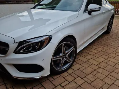 Gebraucht Mercedes C180 AMG line 156 PS (114 kW) 2017 Weiß Coupé