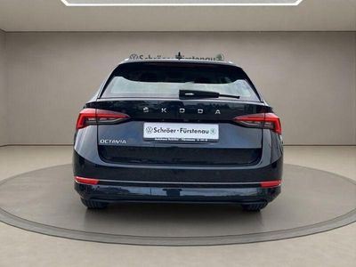 Second-hand Skoda Octavia Style 150 CP (110 kW) 2023 Negru Break