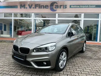 Gebraucht BMW 218 Active Tourer Advantage 136 PS (100 kW) 2017 Silber Van / Kleinbus