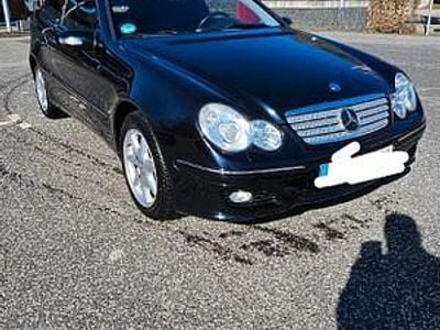 Gebraucht Mercedes C160 122 PS (89 kW) 2005 Schwarz Coupé
