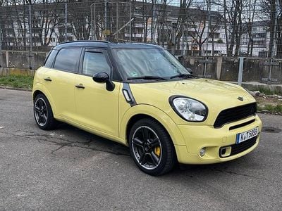 Gelb Gebraucht 2011 Mini Countryman SUV | 5.900 € (Guter Preis)