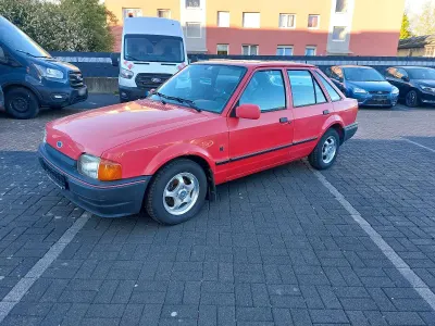 Gebraucht Ford Escort 54 PS (39 kW) 1990 Rot Limousine