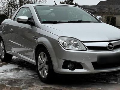 Gebraucht Opel Tigra 90 PS (66 kW) 2008 Silber Cabrio