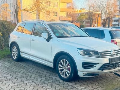 gebraucht VW Touareg R Line 3.0 V6 TDI SCR Blue Motion DPF Automatik