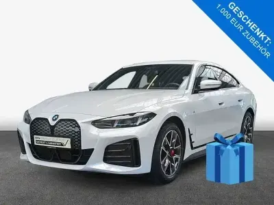 Gebraucht BMW i4 M Sport 250 kW (340 PS) 2025 Weiß Limousine
