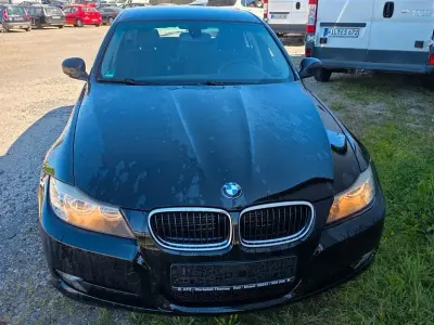 Usata BMW 318 143 CV (105 kW) 2009 Nero Station wagon