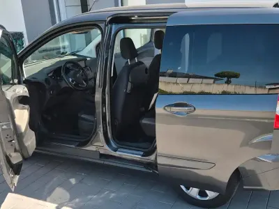 Gebraucht Ford Tourneo Courier