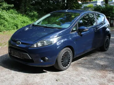 Gebraucht Ford Fiesta Trend 60 PS (44 kW) 2010 Blau Kleinwagen