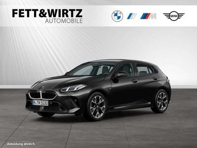 Saphirschwarz metallic Gebraucht 2024 BMW 120 M Sport Kleinwagen | 29.597 € (Guter Preis)