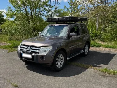 Gebraucht Mitsubishi Pajero Intense 200 PS (147 kW) 2011 Braun SUV