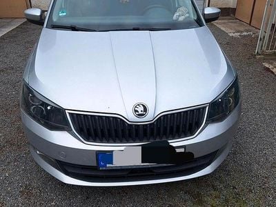 Silber Gebraucht 2015 Skoda Fabia Style Kleinwagen | 8.900 € (Fairer Preis)