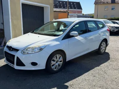 Gebraucht Ford Focus Trend 140 PS (102 kW) 2012 Weiß Limousine
