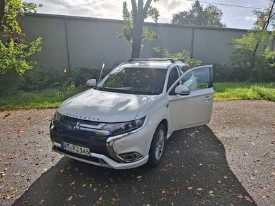 Mitsubishi Outlander P-HEV