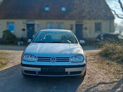 Usata VW Golf IV Edition 75 CV (55 kW) 2002 Argento Berlina