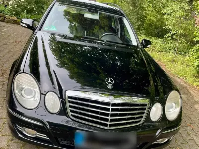 Gebraucht Mercedes E220 125 PS (91 kW) 2008 Schwarz Kombi