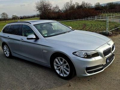 Gebraucht BMW 520 Luxury Line 184 PS (135 kW) 2013 Silber Kombi
