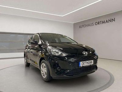 Gebraucht Hyundai i10 Select 63 PS (46 kW) 2025 Phantom black / met Kleinwagen
