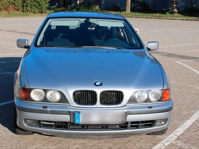 BMW 528
