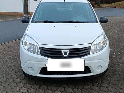 Weiß Gebraucht 2012 Dacia Sandero Ambiance Limousine | 3.500 € (Superpreis)