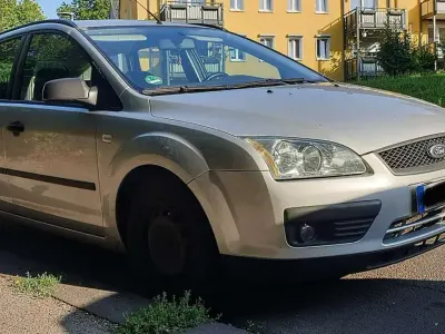 Gebraucht Ford Focus Sport 101 PS (74 kW) 2005 Kombi