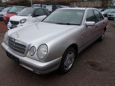 Mercedes E200