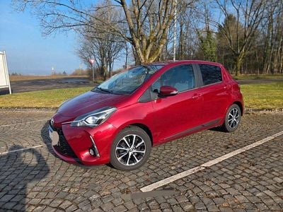 Rot Gebraucht 2020 Toyota Yaris Team Kleinwagen | 13.300 € (Fairer Preis)