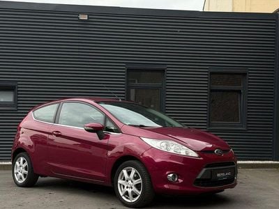 Gebraucht Ford Fiesta Titanium 97 PS (71 kW) 2009 Violett Kleinwagen