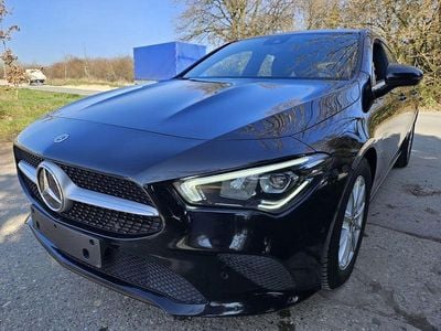 Gebraucht Mercedes CLA180 Shooting Brake 116 PS (85 kW) 2021 Schwarz Kombi