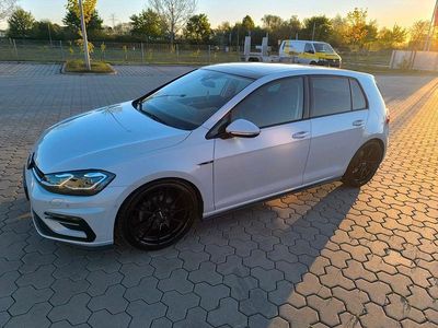 Usata VW Golf VII R-line 150 CV (110 kW) 2018 Argento Berlina
