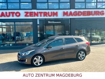 Begagnad Kia Ceed 101 HK (74 kW) 2016 Brun Halvkombi