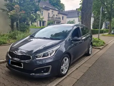 Używany Kia Ceed 136 KM (100 kW) 2015 Szary Hatchback