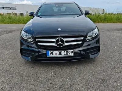 Gebraucht Mercedes E250 AMG 211 PS (155 kW) 2016 Schwarz Limousine