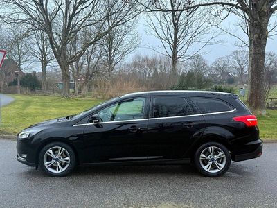 Gebraucht Ford Focus Titanium 125 PS (91 kW) 2018 Schwarz Kombi