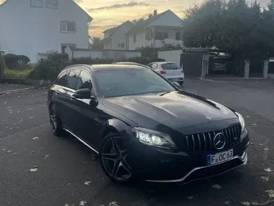 Używany Mercedes C63 AMG AMG 476 KM (350 kW) 2019 Czarny Sedan/Limuzyna