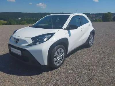 Gebraucht Toyota Aygo X Business Edition 72 PS (52 kW) 2024 Weiß SUV