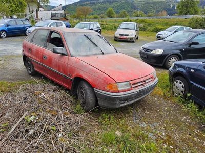 gebraucht Opel Astra 6i....Mit originalem Kat ..