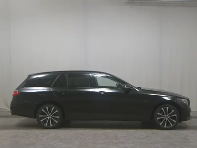 Gebraucht Mercedes E300 Avantgarde 306 PS (225 kW) 2020 Schwarz Kombi