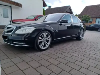 Gebraucht Mercedes S500 435 PS (319 kW) 2012 Schwarz Limousine