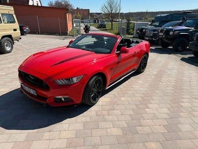 Usata Ford Mustang 421 CV (309 kW) 2018 Rosso Cabrio