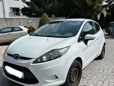 Usata Ford Fiesta Trend 60 CV (44 kW) 2009 Bianco Berlina
