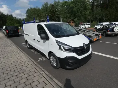 Gebraucht Renault Trafic Komfort 120 PS (88 kW) 2021 Weiß Van / Kleinbus