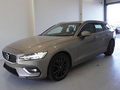 Gebraucht Volvo V60 Inscription 250 PS (183 kW) 2019 Grau Kombi