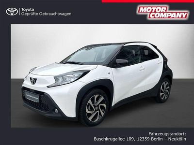Gebraucht Toyota Aygo X X-Black 72 PS (52 kW) 2024 Schneeweiß / night sky black SUV