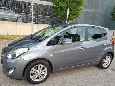 Gebraucht Hyundai ix20 Edition 90 PS (66 kW) 2015 Grau Kleinwagen