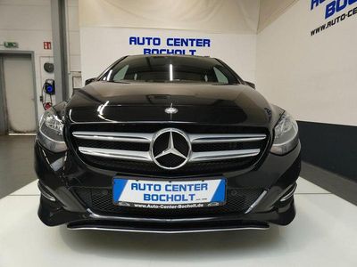 Gebraucht Mercedes B180 Exclusive 122 PS (89 kW) 2017 Schwarz Van / Kleinbus