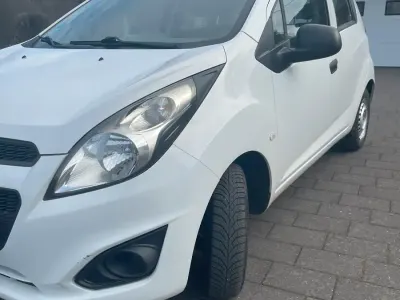 Używany Chevrolet Spark 69 KM (50 kW) 2014 Biały Hatchback